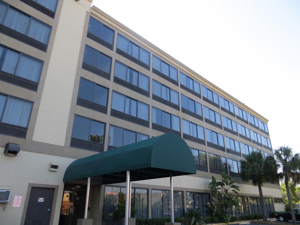 Eurotel Inn Мейтленд Экстерьер фото